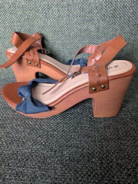 JustFab Kyrstin Sandals – Tan & Blue (Like New)